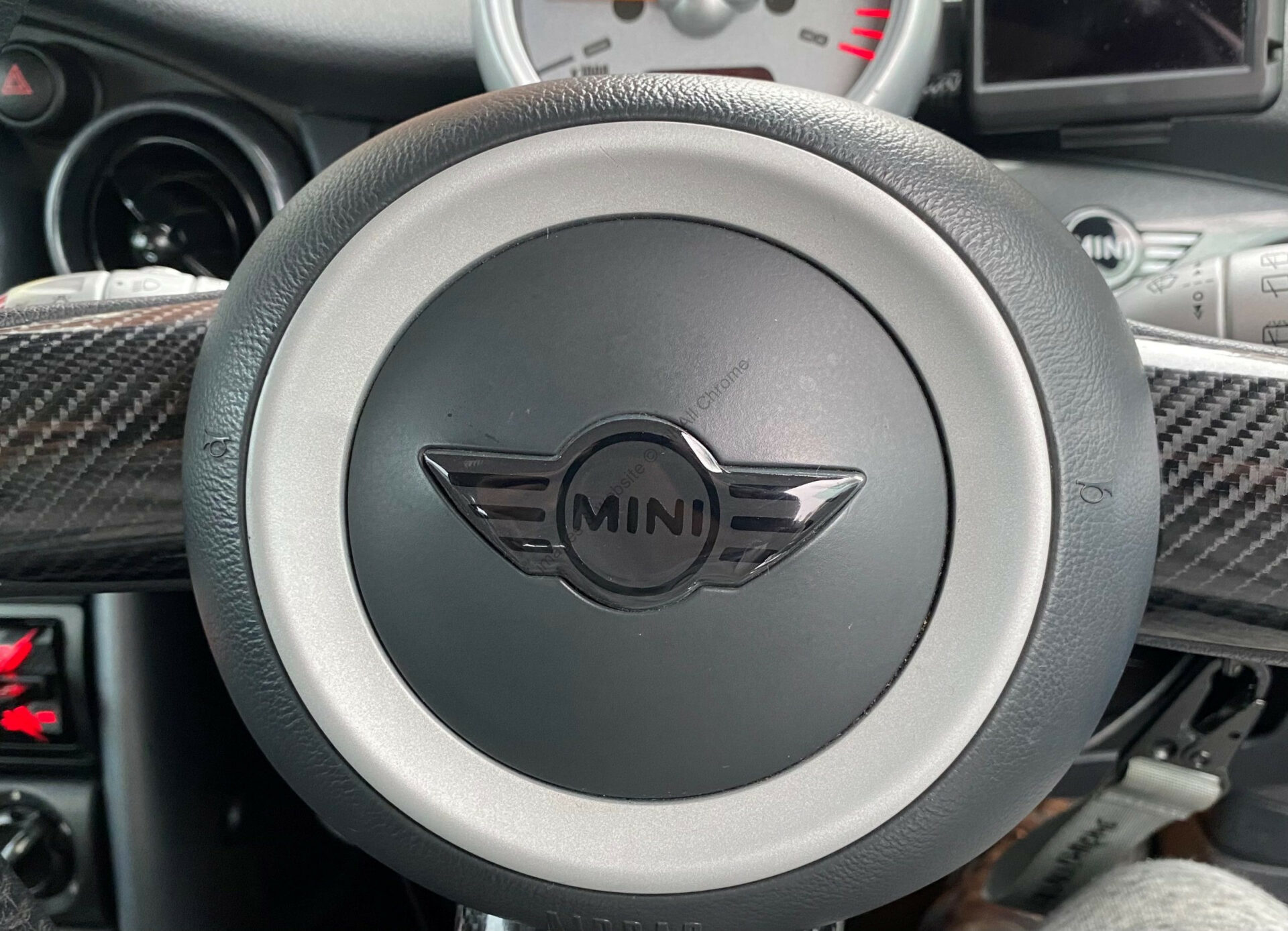 MINI R50 R52 R53 Cooper S JCW Steering Wheel De-Chrome Badge Gel Overlay GB Grey