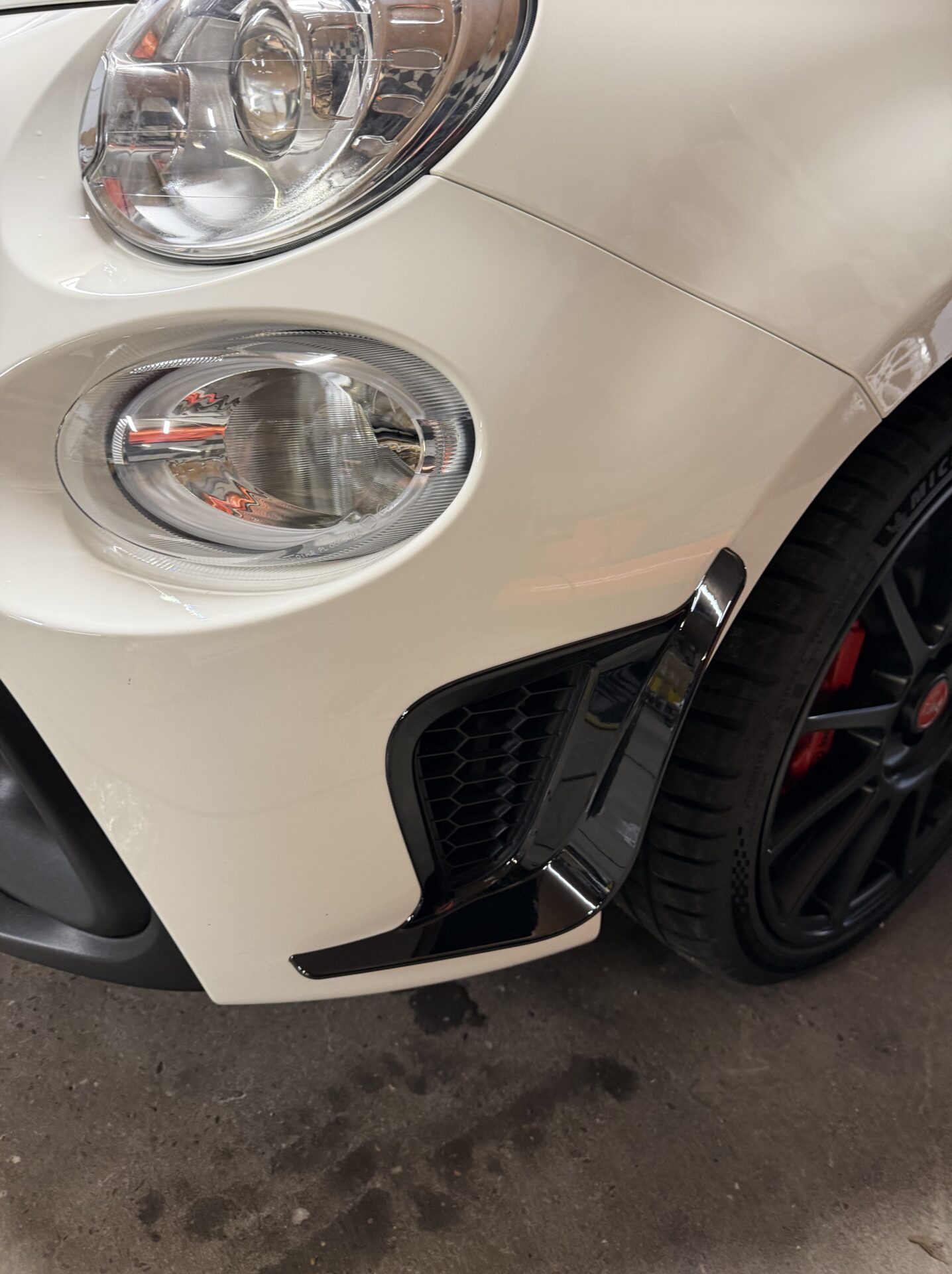 Pair of Air Intake Bumper Canards for Abarth 500 595 695 2016> Gloss Black or Gloss Red - Image 24